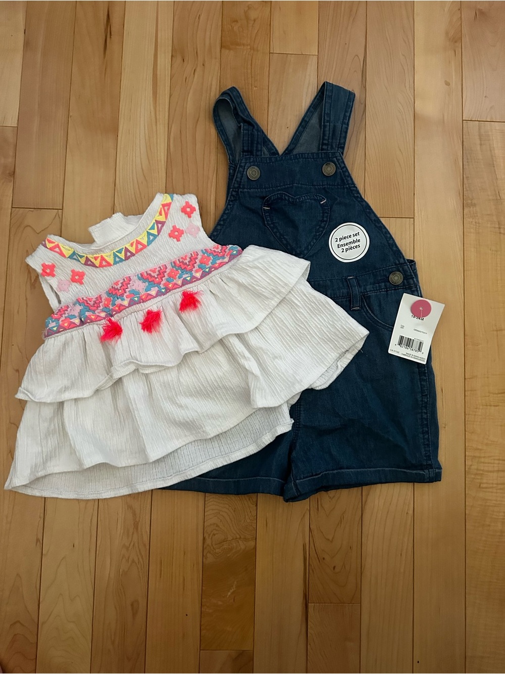 ✨4/$16✨Girls White Tiered Top & Navy Denim Shortall Set - Size 18-24m
